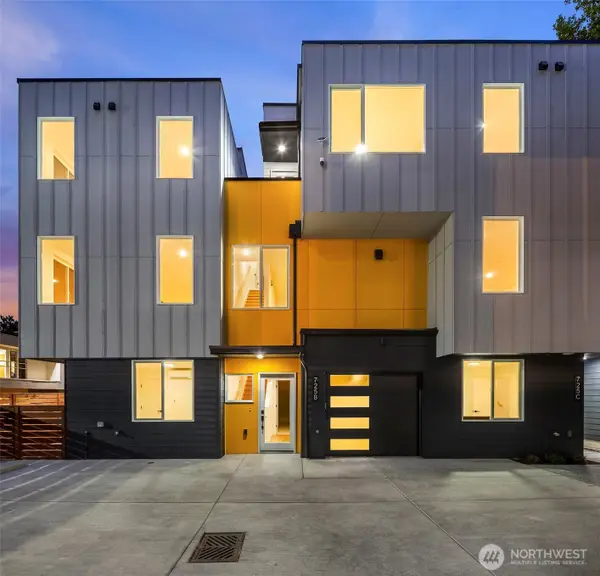 725 18th Avenue #C, Seattle, WA 98122