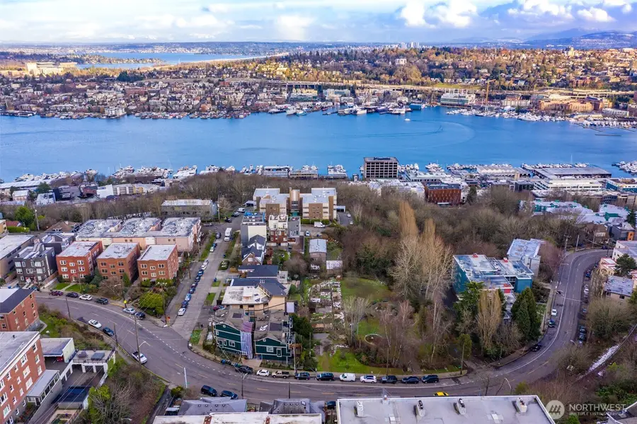 1809 5th Avenue N, Seattle, WA 98109 - Image #3