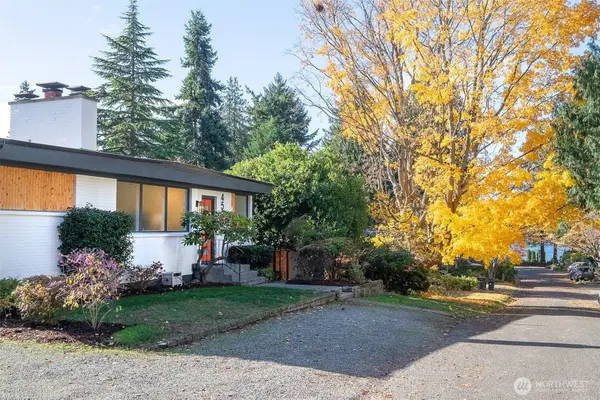 4521 SW Henderson Street, Seattle, WA 98136