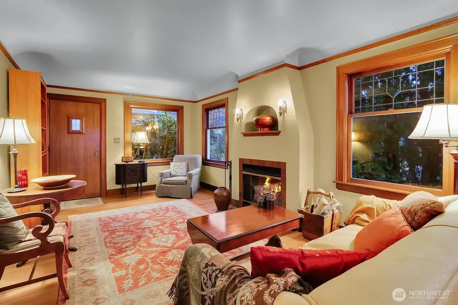 6535 Sycamore Avenue Nw, Seattle, WA 98117 - Image #3