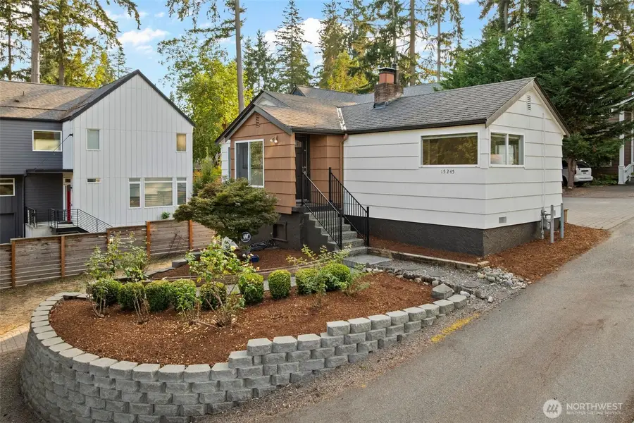 15245 Fremont Avenue N, Shoreline, WA 98133 - Image #2