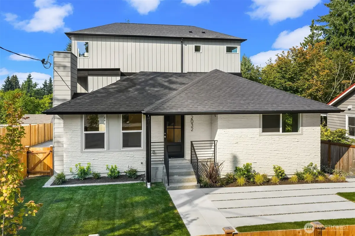 2032 NE 123rd Street, Seattle, WA 98125 - Image #1