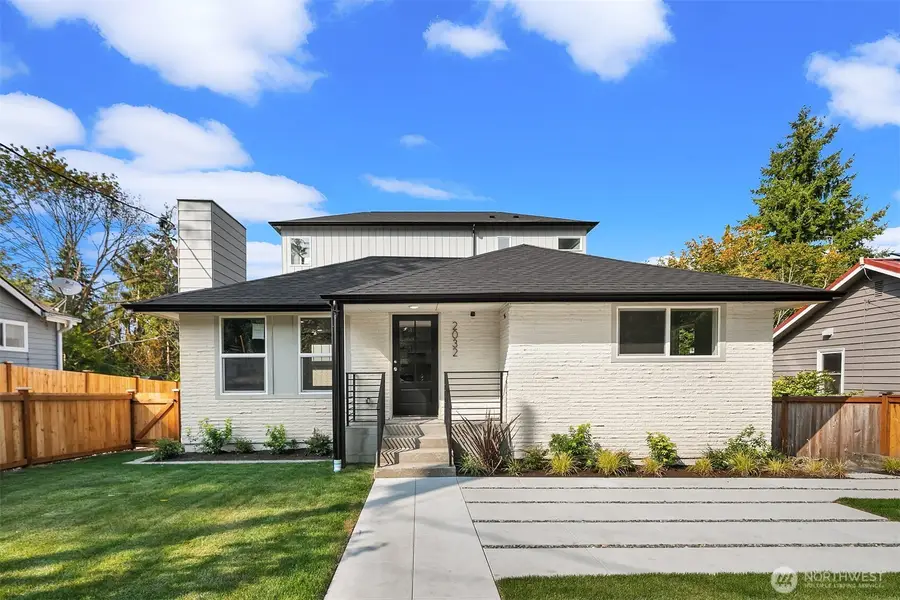 2032 NE 123rd Street, Seattle, WA 98125 - Image #2