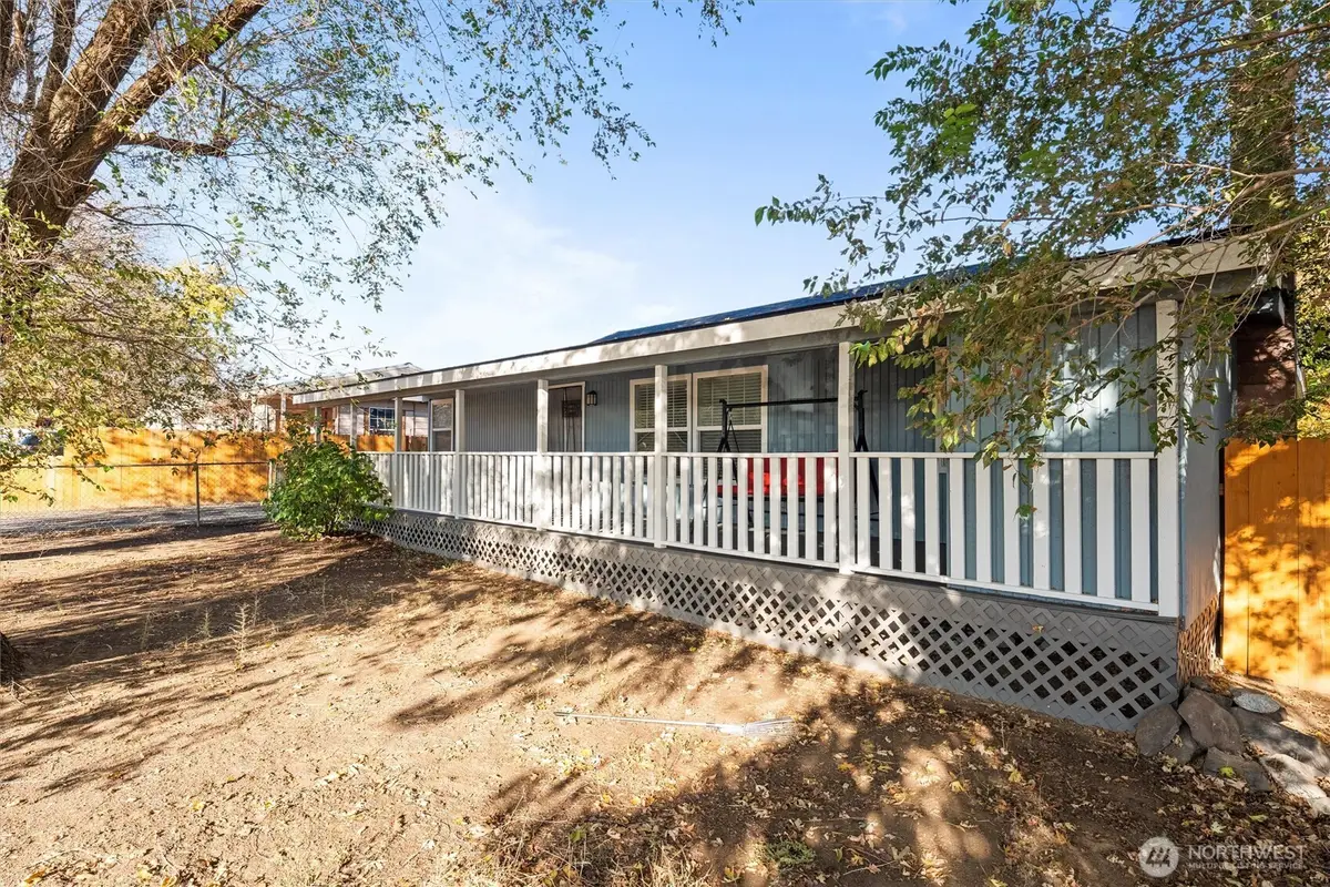 238 6th Ave Se, Soap Lake, WA 98851 - Image #1