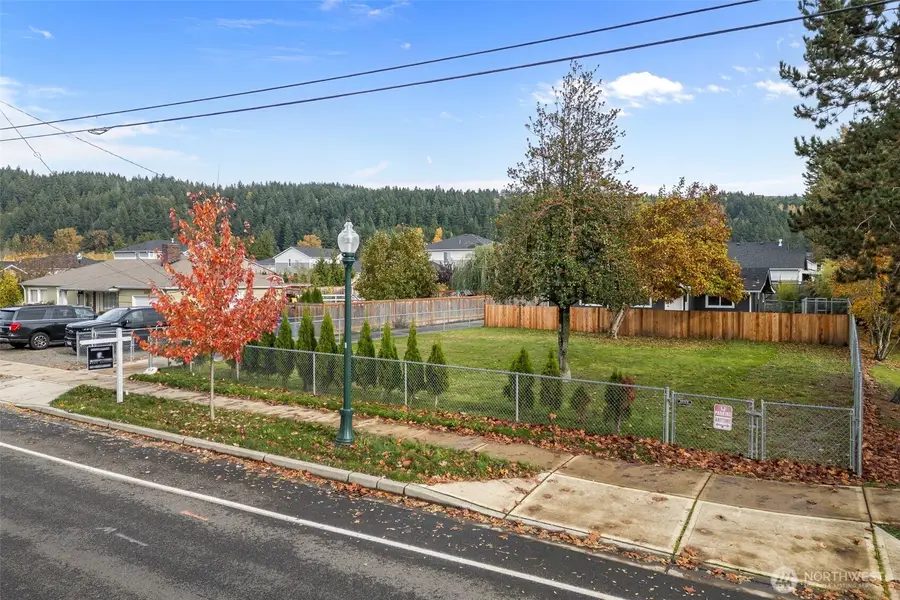 5703 Parker Road E, Sumner, WA 98390 - Image #2