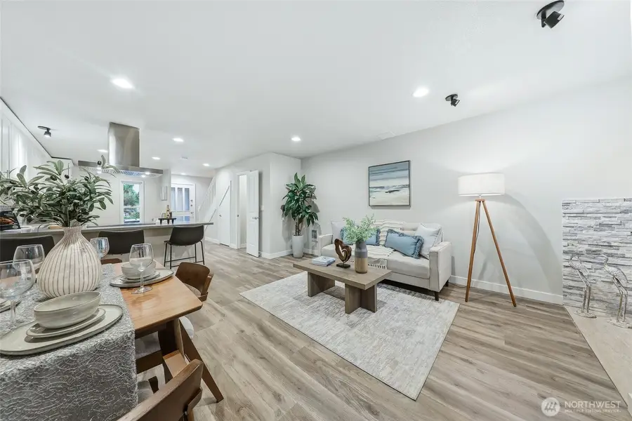 1940 N Northgate Way, Seattle, WA 98133 - Image #2