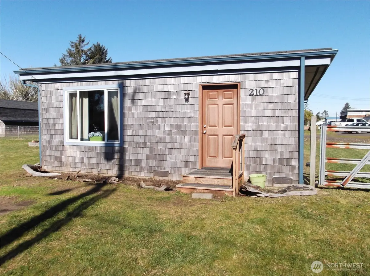 210 W Tacoma Avenue, Westport, WA 98595 - Image #1