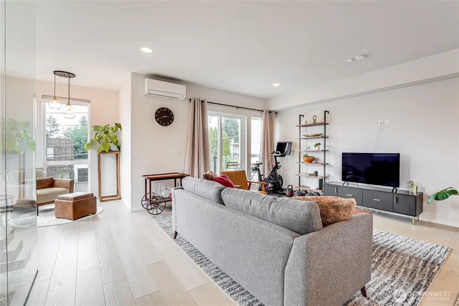 2014 E Pine Street #B, Seattle, WA 98122 - Image #3