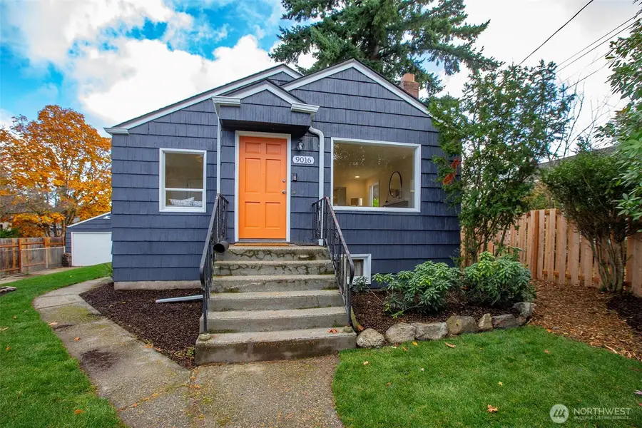 9016 Corliss Avenue N, Seattle, WA 98103 - Image #3