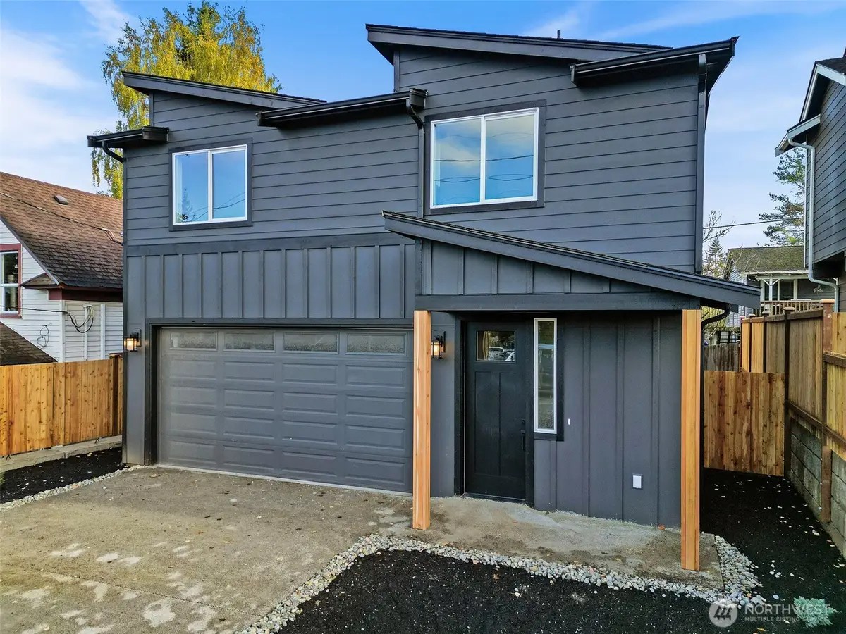3205 19th Street #B, Everett, WA 98201 - Image #1