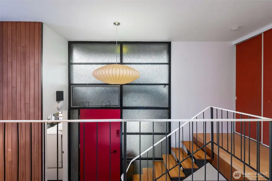 6620 57th Avenue Ne, Seattle, WA 98115 - Image #2