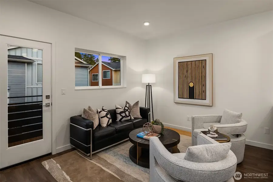 12038 33rd Avenue Ne, Seattle, WA 98125 - Image #3