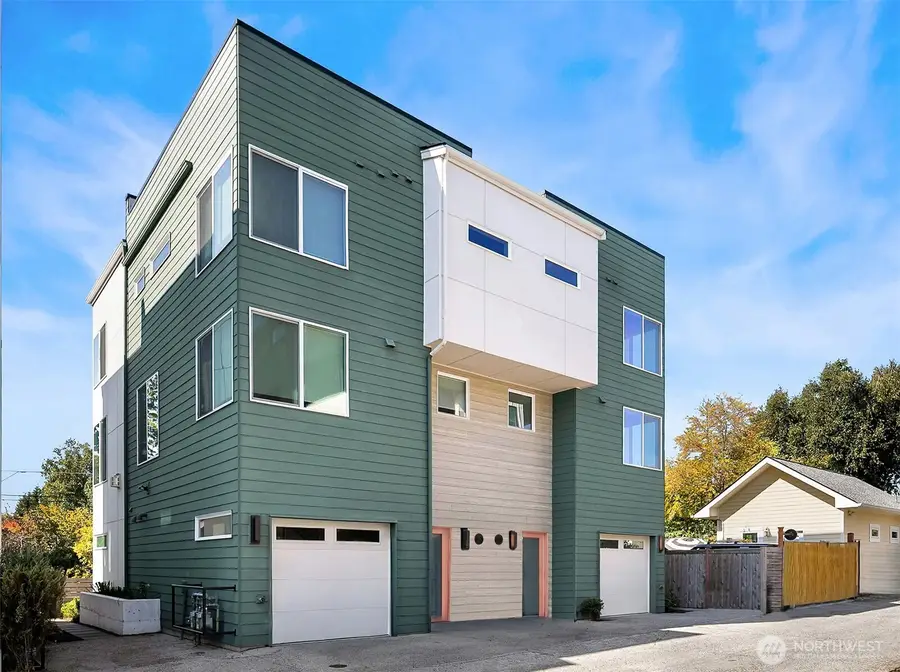 8326 14th Avenue Nw, Seattle, WA 98117 - Image #2