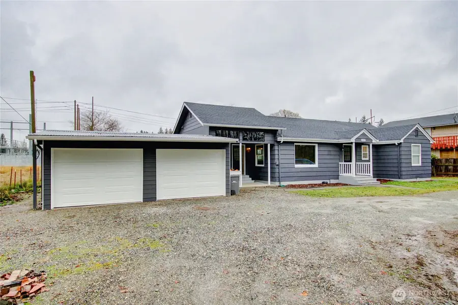 25077 Hoehn Rd, Sedro Woolley, WA 98284 - Image #2
