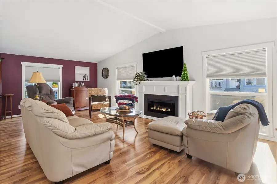 620 NE Saturn Lane, Bremerton, WA 98311 - Image #2