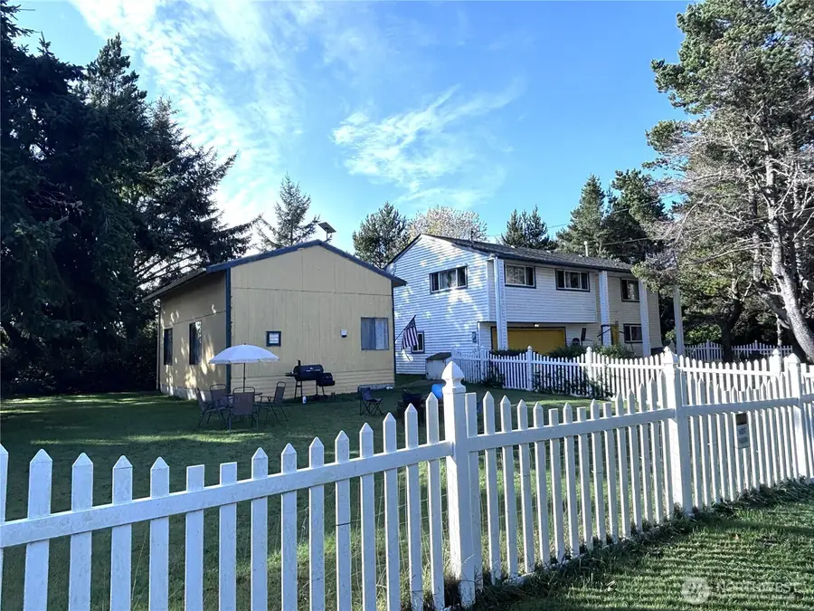 169 N Port Lp Nw, Ocean Shores, WA 98569 - Image #3