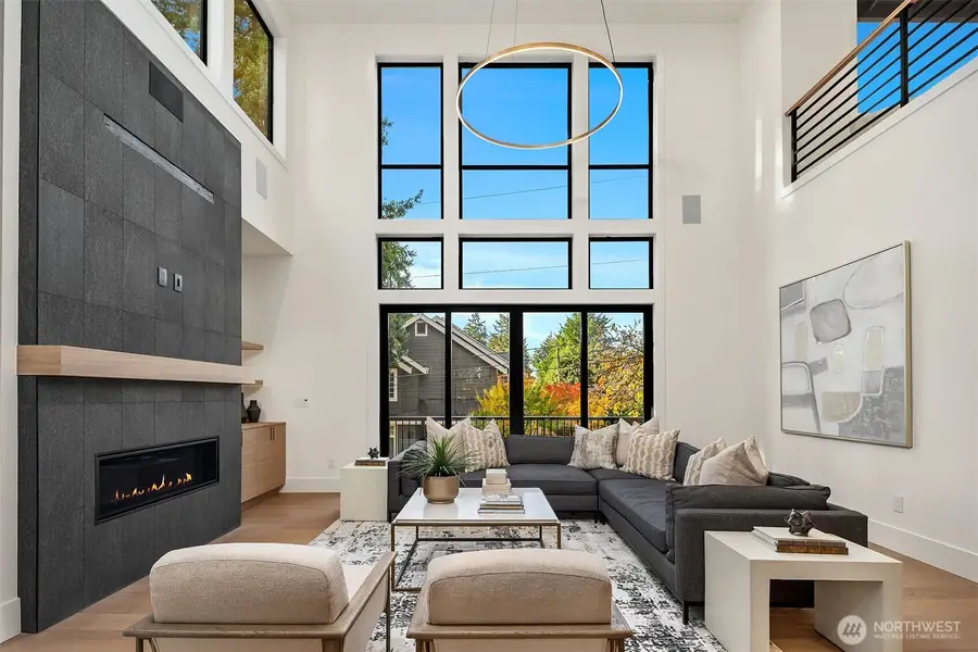 30 Enatai Drive, Bellevue, WA 98004 - Image #3