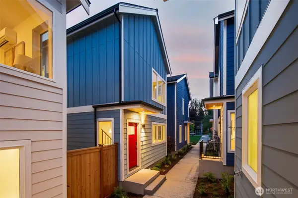 9218 4th Avenue Nw, Seattle, WA 98117