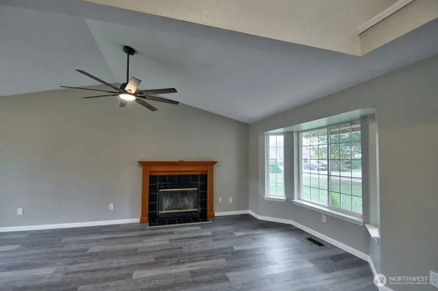 6305 61st Avenue Se, Lacey, WA 98513 - Image #2