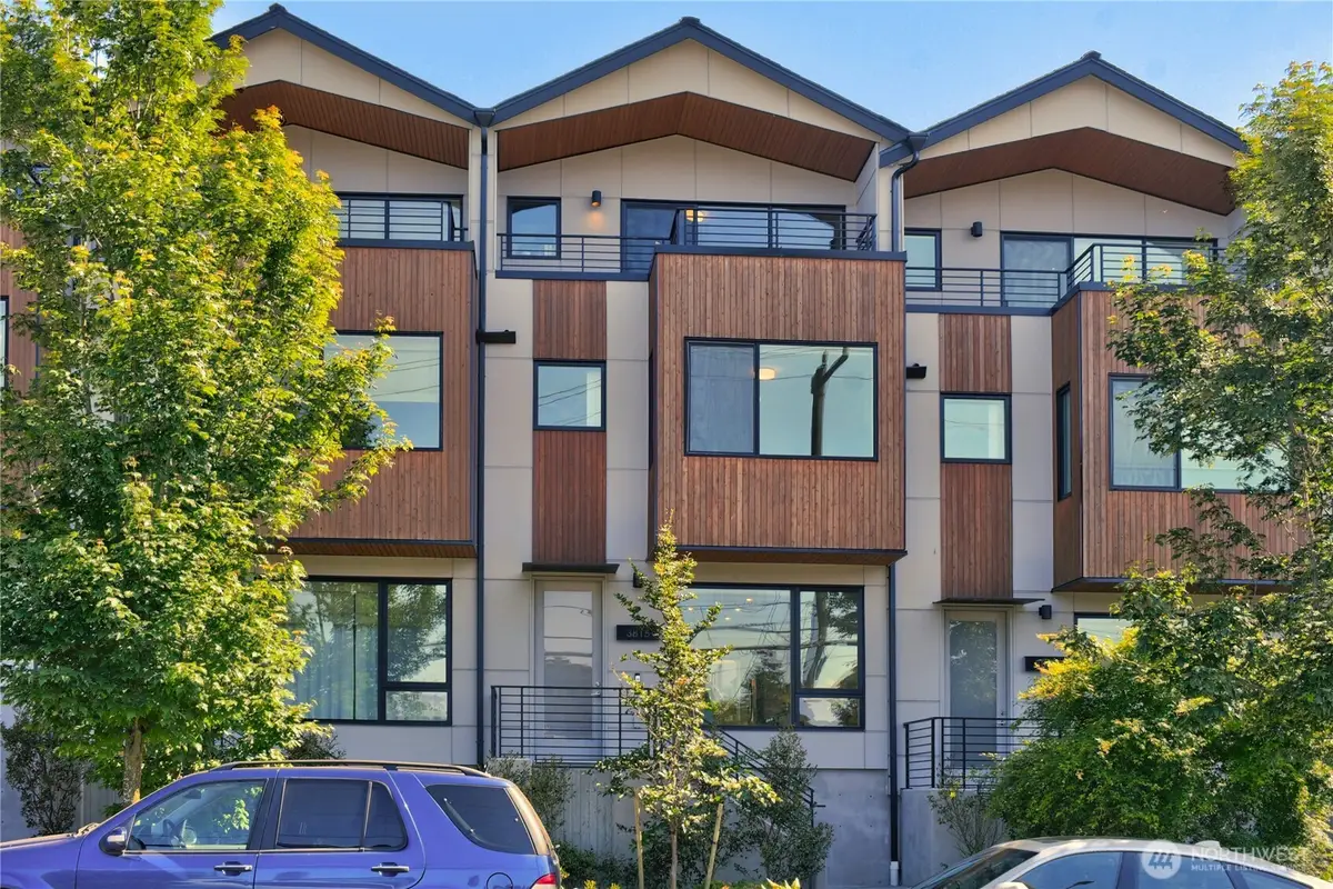 3815 S Cloverdale Street, Seattle, WA 98118 - Image #1