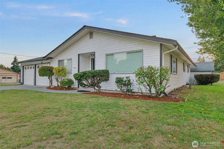 9040 S Sheridan Avenue, Tacoma, WA 98444 - Image #2