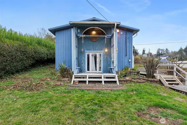 817 Wyoming Street, Raymond, WA 98577