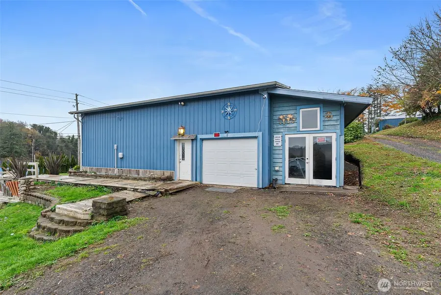 817 Wyoming Street, Raymond, WA 98577 - Image #3