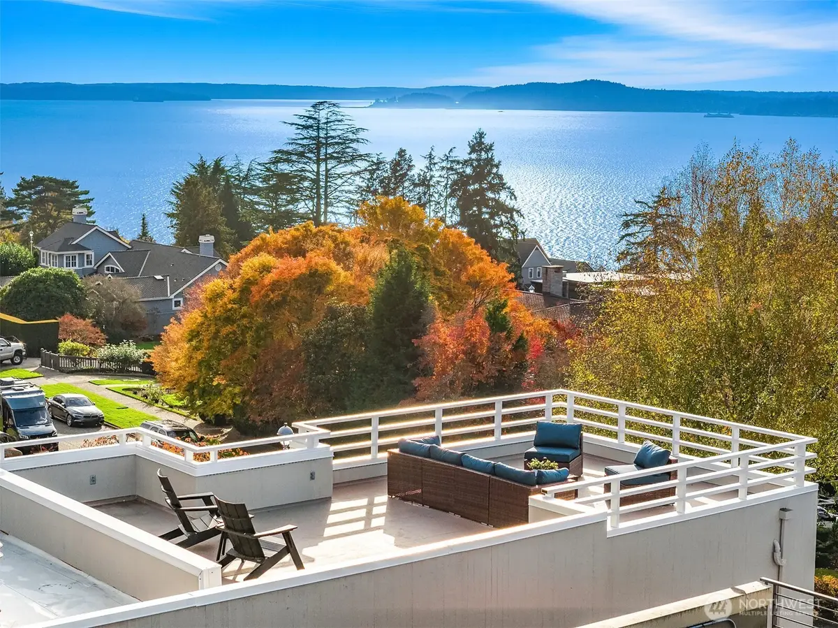 3006 44th Avenue W, Seattle, WA 98199 - Image #1