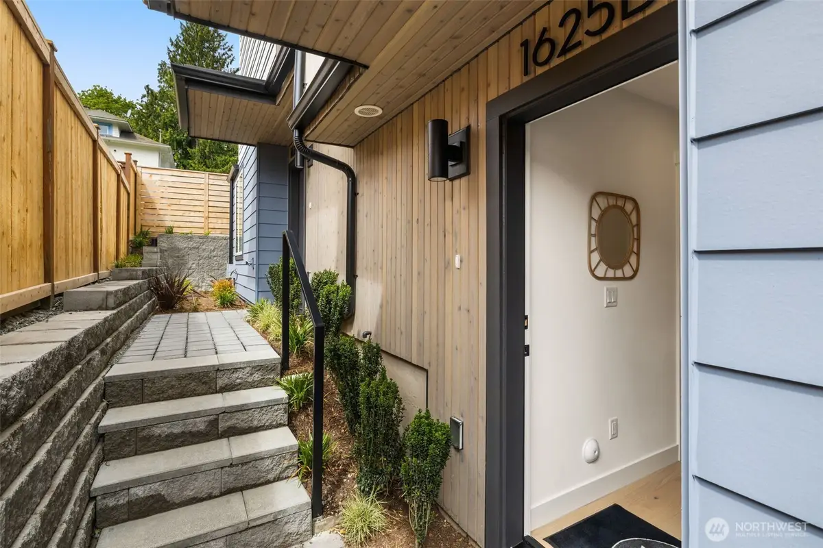 1625 21st Avenue, Seattle, WA 98122 - Image #1