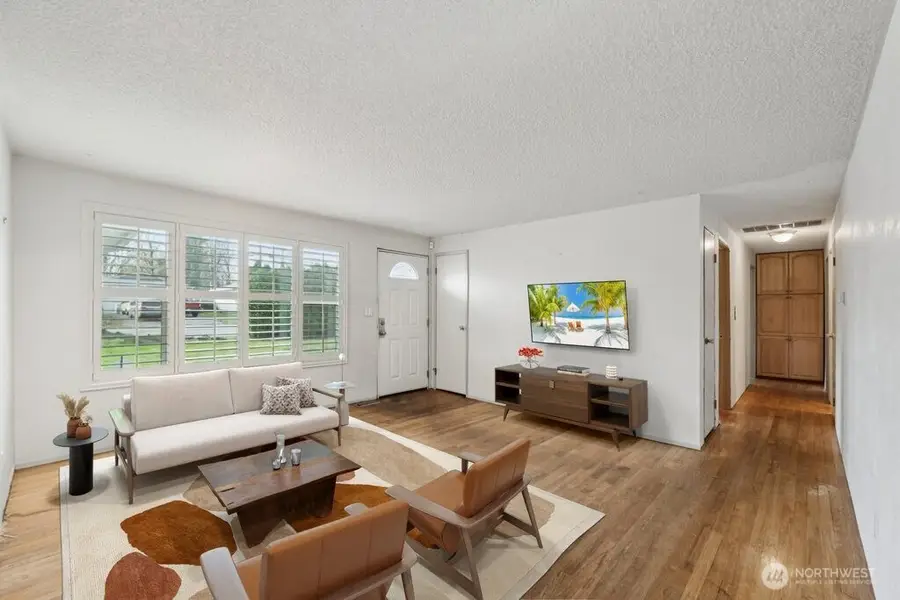 9321 Sharon Drive, Everett, WA 98204 - Image #2