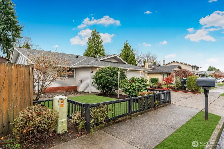 2205 M Street Ne #A-B, Auburn, WA 98002 - Image #2