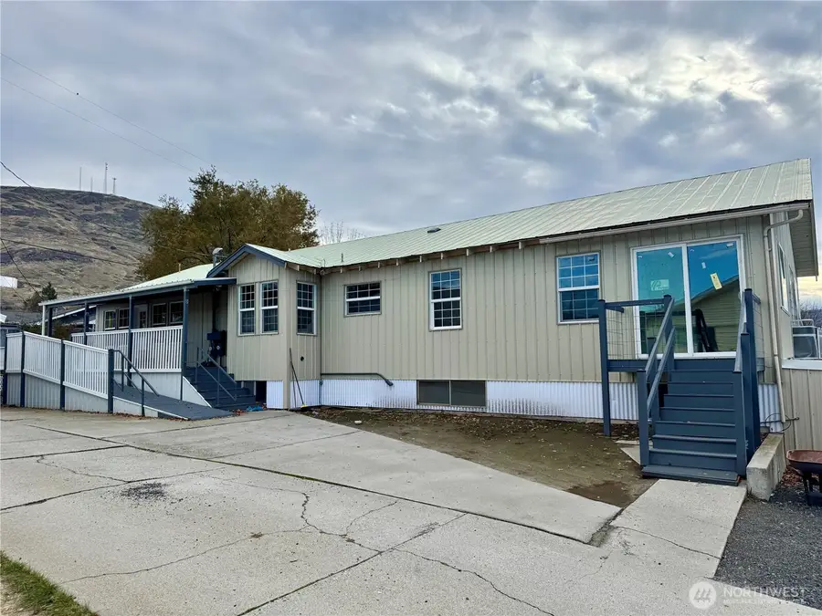 705 Spruce Street, Coulee Dam, WA 99116 - Image #2