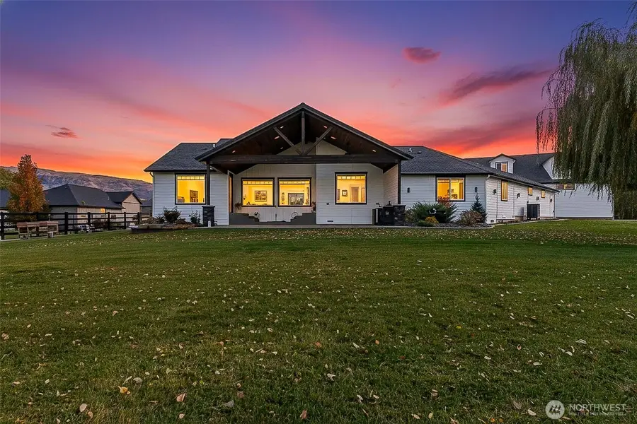 5060 Basin View Drive, Rock Island, WA 98850 - Image #2