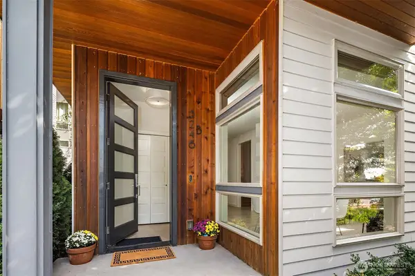 3246 14th Avenue W, Seattle, WA 98119