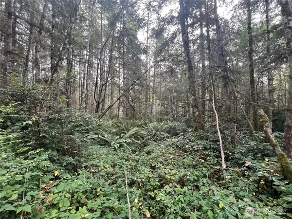 2 View Drive Ne, Poulsbo, WA 98370