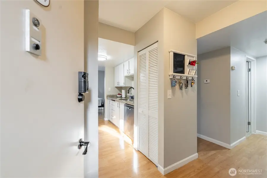 323 75th Street Se #A-14, Everett, WA 98203 - Image #2