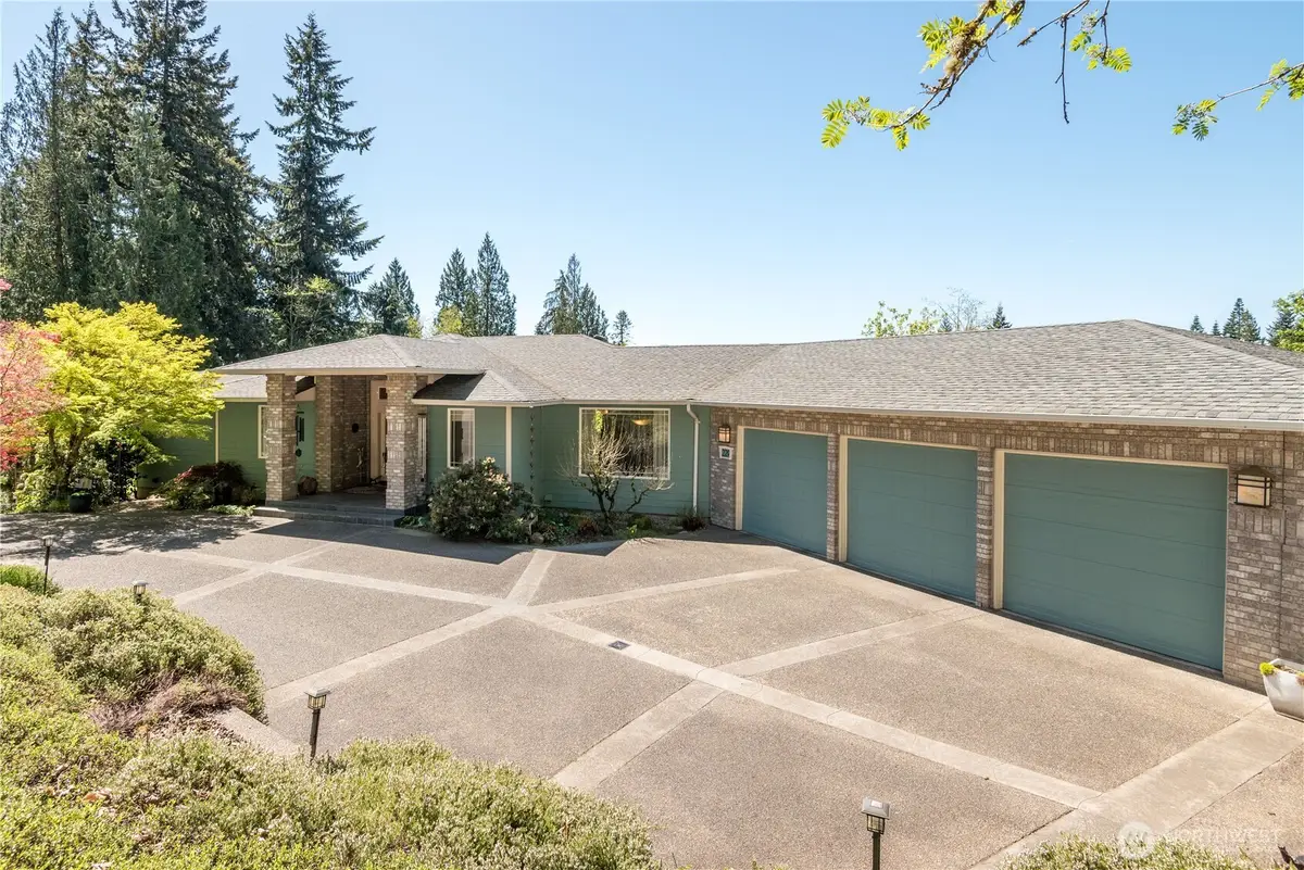 229 Sunset Drive, Longview, WA 98632 - #1