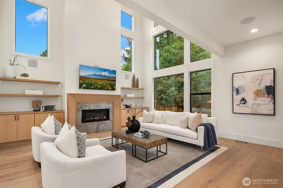 15534 SE 10th Street, Bellevue, WA 98007 - Image #2