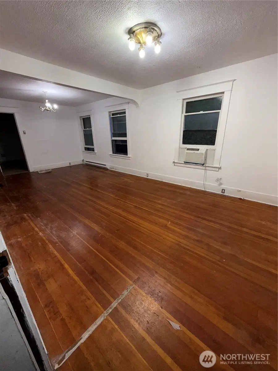 504 Dupont Avenue, Dupont, WA 98327 - Image #2