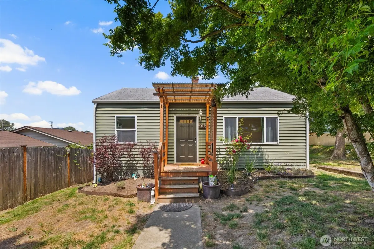 2033 Wright Avenue E, Tacoma, WA 98404 - Image #1