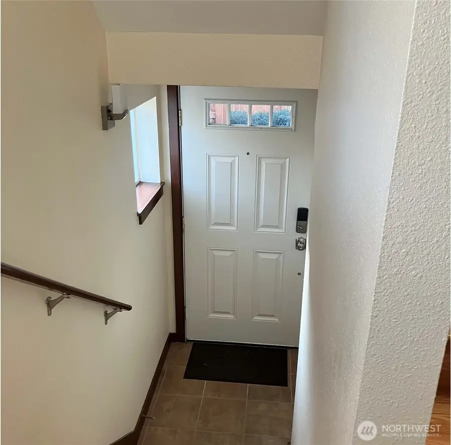 2400 W Boston Street, Seattle, WA 98199 - Image #2