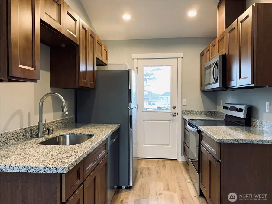 518 Dolphin Avenue Ne, Ocean Shores, WA 98569 - Image #3