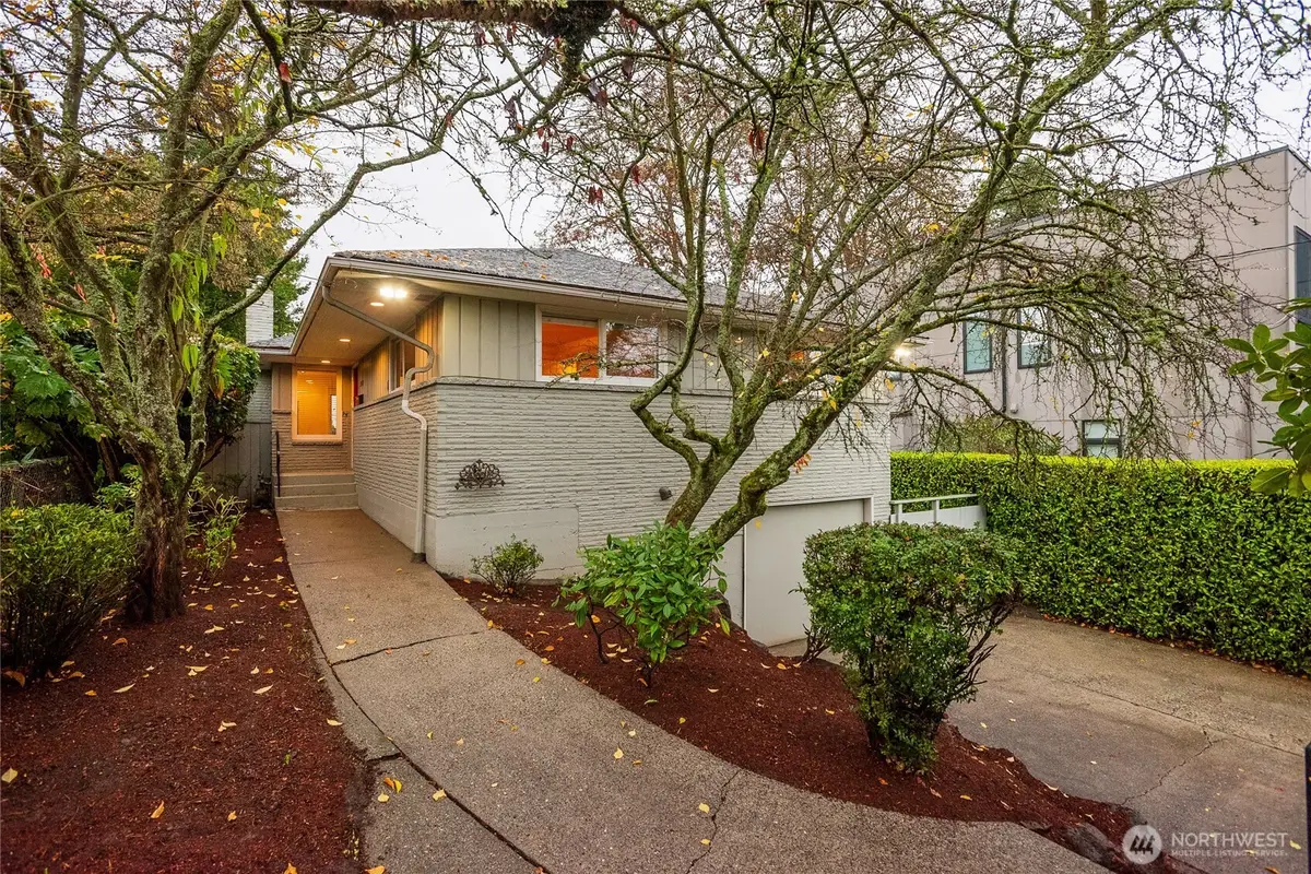 3447 12th Avenue W, Seattle, WA 98119 - Image #1