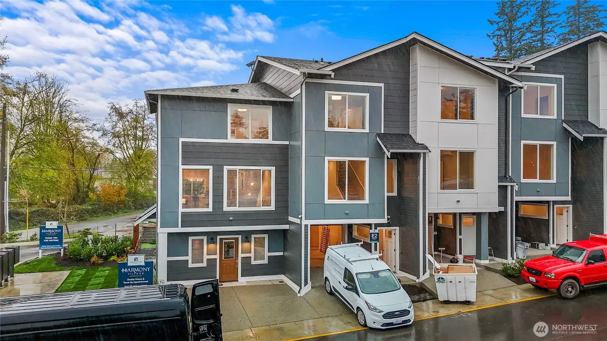 16823 Alder Way #E8, Lynnwood, WA 98037 - Image #1