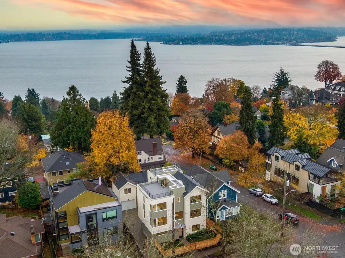 806 34th Avenue, Seattle, WA 98122 - Image #1