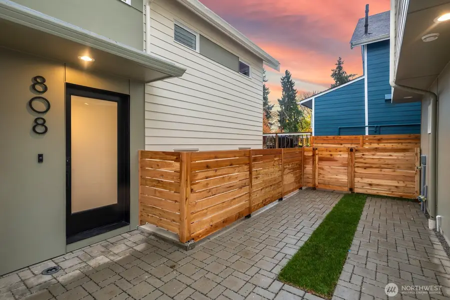 808 34th Avenue, Seattle, WA 98122 - Image #2