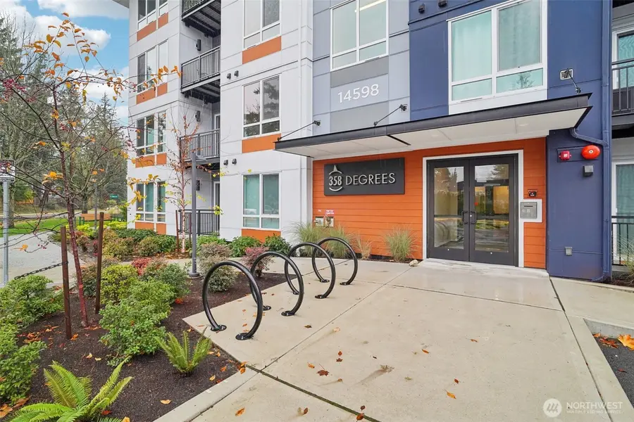 14598 Westminster Way N #107, Shoreline, WA 98133 - Image #2