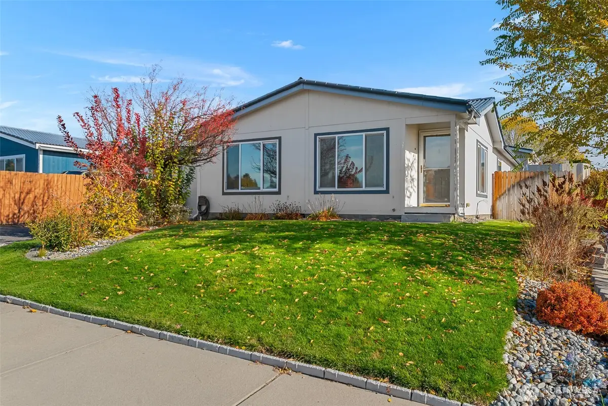 561 Morning View Avenue, East Wenatchee, WA 98802 - Image #1