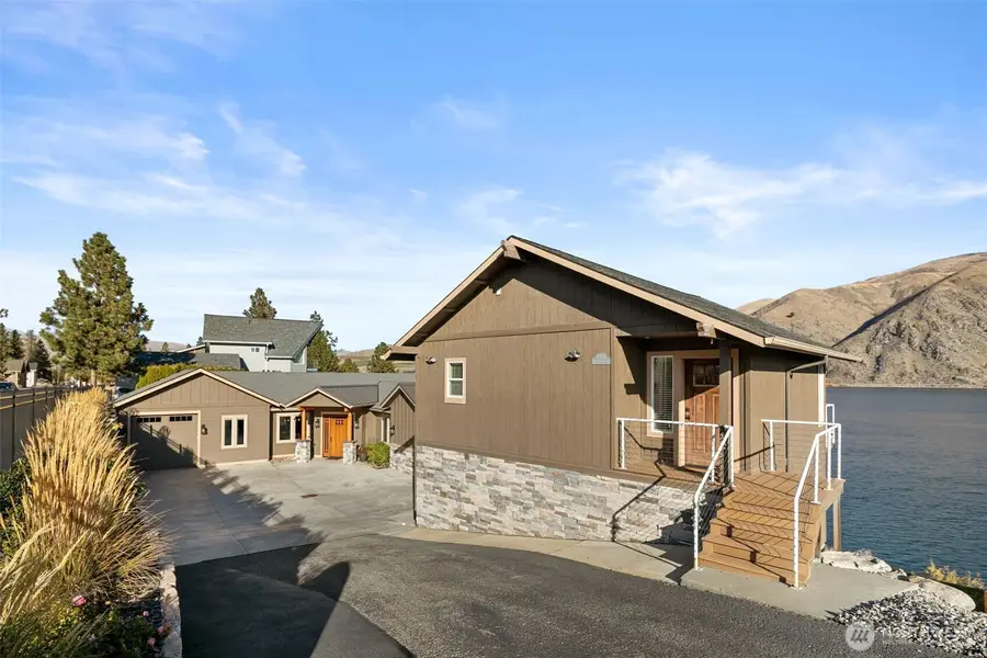 15085 N Lakeshore Drive, Entiat, WA 98822 - Image #3