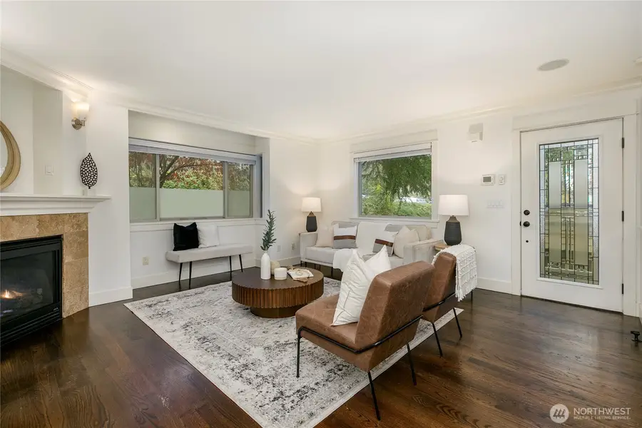 2817 114th Avenue W #A, Seattle, WA 98119 - Image #2